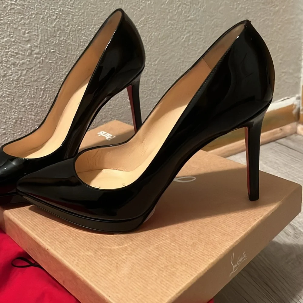 Christian Louboutin Pigalle 100 Patent Black - Picture 5 of 5
